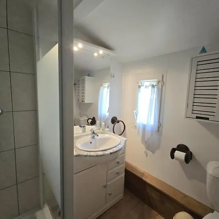 Hébergement de vacances Authentique Avec Piscine, Cheminée Et étang Privé à - Proche Bergerac - Fr-1-616-205 *